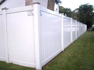 vinyl fence lowes