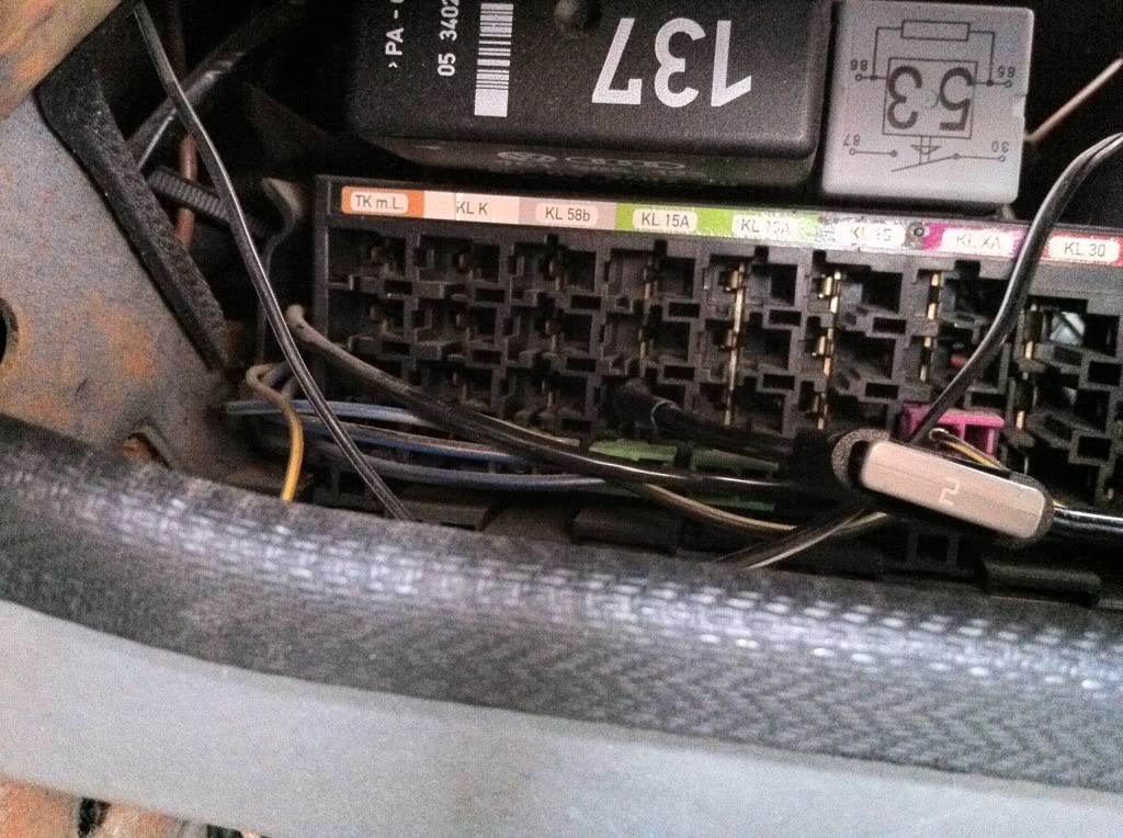 Ignition live for Golf interior light mod. VW T4 Forum VW T5 Forum