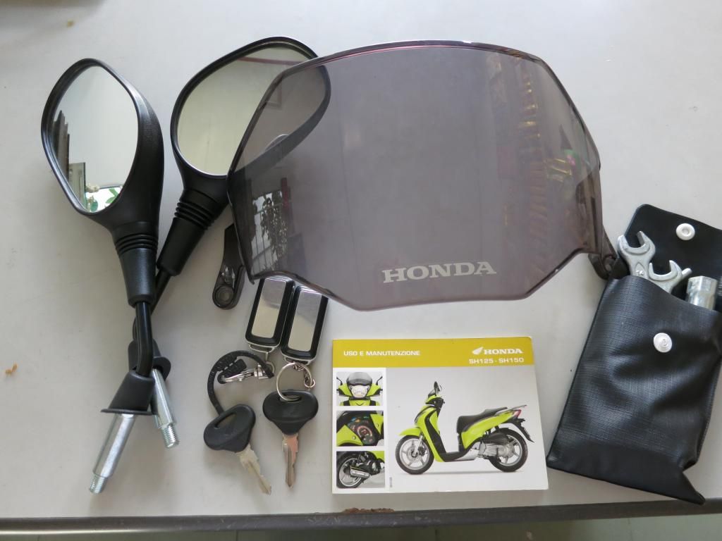 Bán xe sh màu trắng 2 thắng đĩa - 22