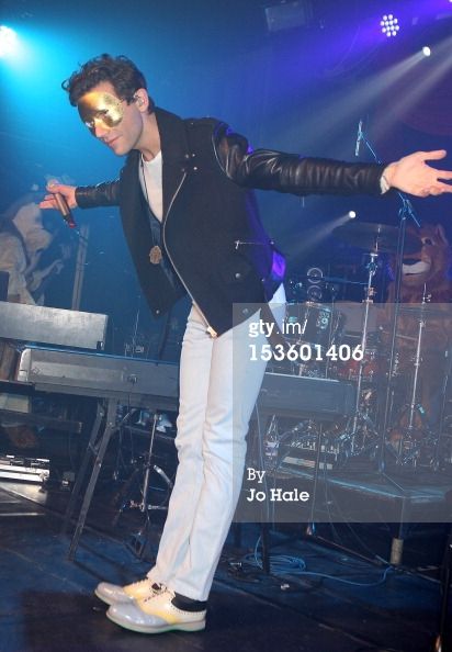 153601406-mika-performs-on-stage-for-g-a-y-club-at-gettyimages.jpg