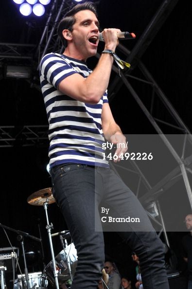 146492226-mika-performs-on-stage-during-day-3-of-the-gettyimages.jpg