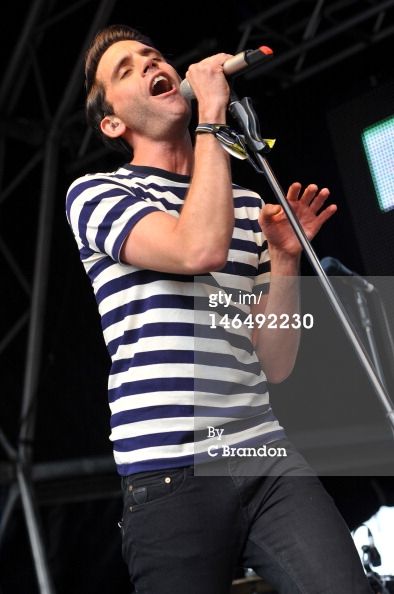 146492230-mika-performs-on-stage-during-day-3-of-the-gettyimages.jpg