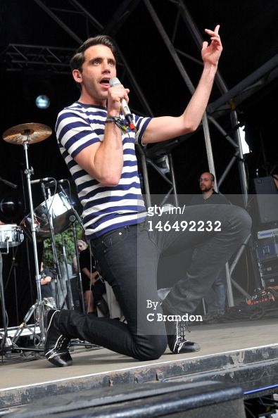 146492232-mika-performs-on-stage-during-day-3-of-the-gettyimages.jpg