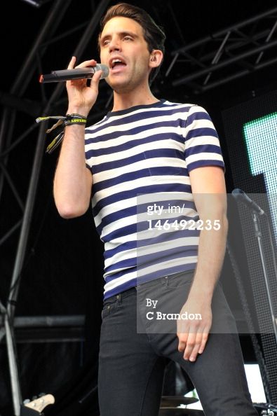 146492235-mika-performs-on-stage-during-day-3-of-the-gettyimages.jpg