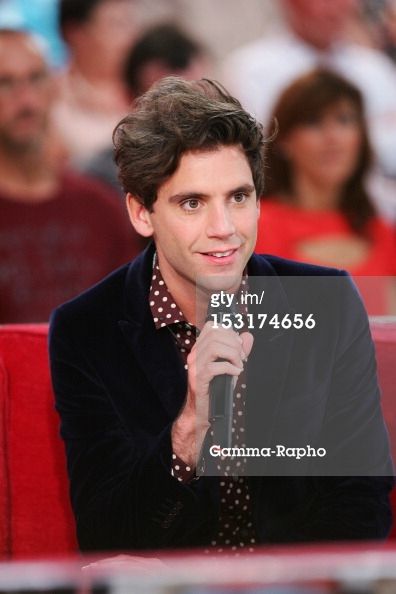 153174656-mika-attends-vivement-dimanche-tv-show-on-gettyimages.jpg