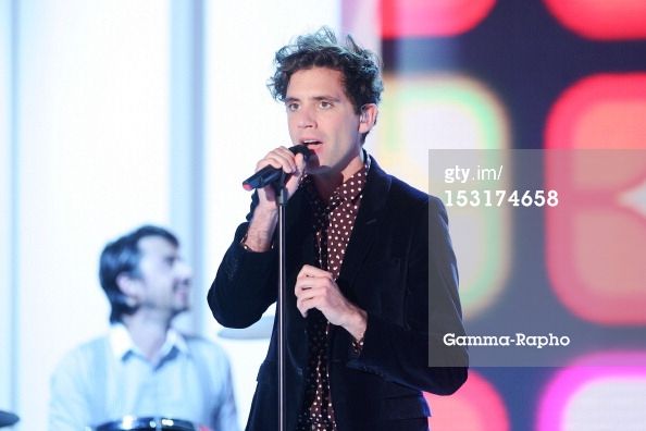153174658-mika-attends-vivement-dimanche-tv-show-on-gettyimages.jpg
