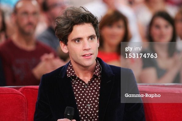 153174763-mika-attends-vivement-dimanche-tv-show-on-gettyimages.jpg