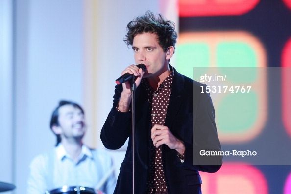 153174767-mika-attends-vivement-dimanche-tv-show-on-gettyimages.jpg
