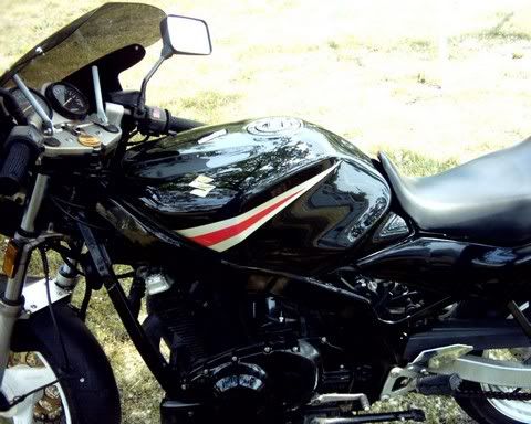 1989 Suzuki GS500E with 2005 GS500F fuel tank