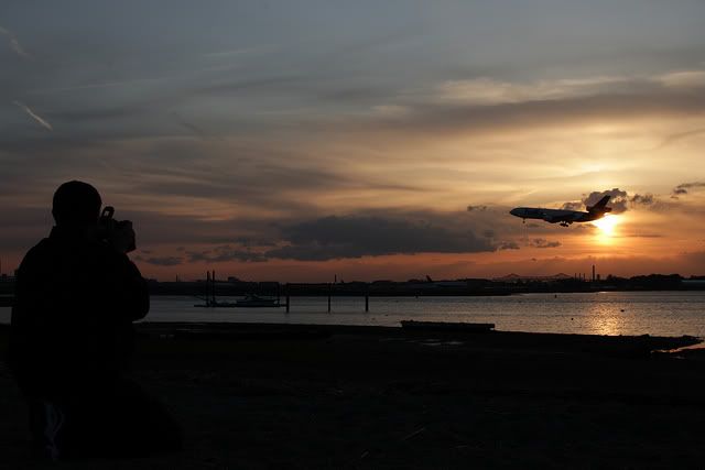 IMAGE: http://i1233.photobucket.com/albums/ff393/steve960/7111377647_05e5d6b02b_z.jpg