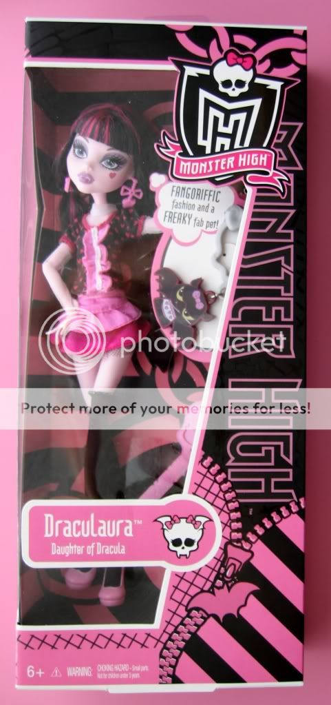 MONSTER HIGH DRACULAURA DOLL FANGS & FREAKY FAB BAT KEYCHAIN DAUGHTER 